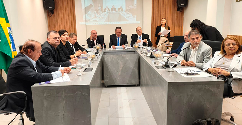 Plenária Ordinária do CRA-CE destaca avanços institucionais e reforça integração com o CFA